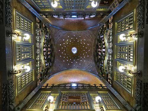 antoni gaudi buildings