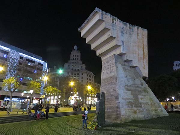 Placa De Catalunya Central Square In Barcelona