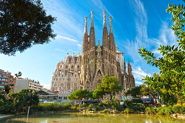 Barcelona Attractions & Sights - Top Things to do in